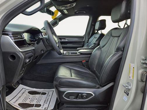 2022 Jeep Wagoneer Series III