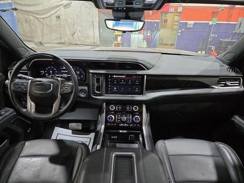 2024 GMC Yukon XL Denali