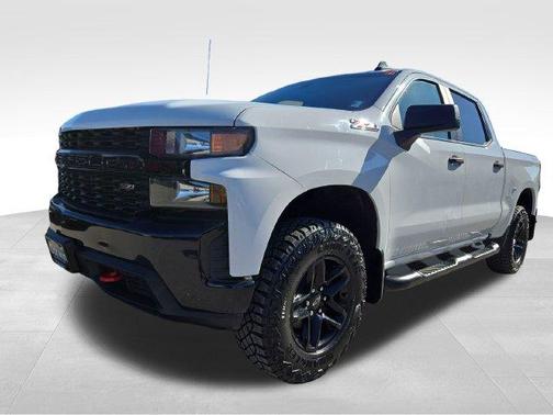 Summit White 2021 Chevrolet Silverado 1500 Custom Trail Boss