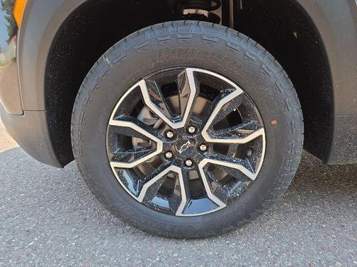 Mosaic Black Metallic 2026 Chevrolet Trailblazer ACTIV
