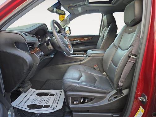2017 Cadillac Escalade Luxury