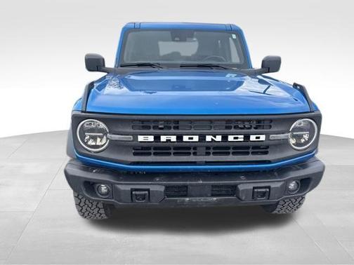 Blue Metallic 2022 Ford Bronco Black Diamond