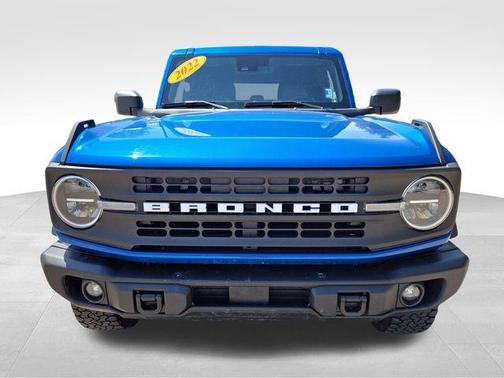 Blue Metallic 2022 Ford Bronco Black Diamond