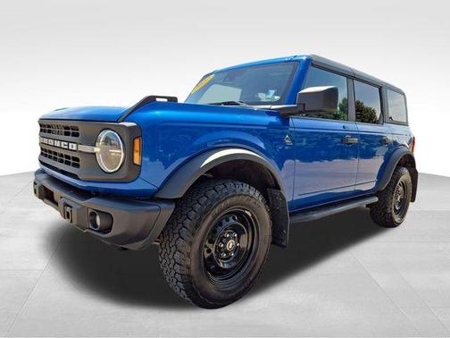 Blue Metallic 2022 Ford Bronco Black Diamond