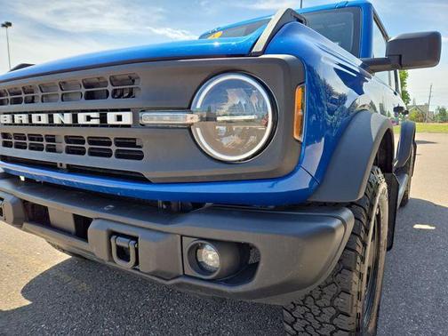 Blue Metallic 2022 Ford Bronco Black Diamond