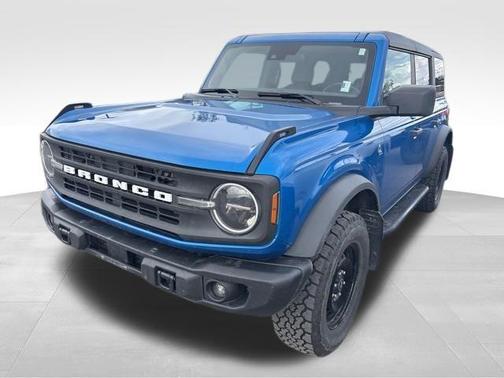Blue Metallic 2022 Ford Bronco Black Diamond