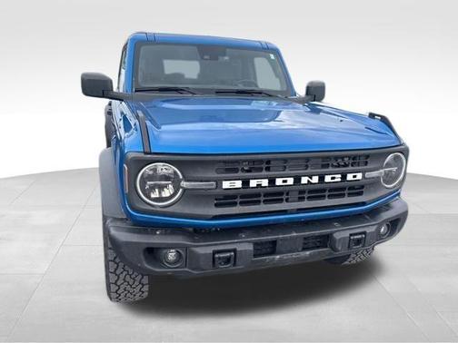 Blue Metallic 2022 Ford Bronco Black Diamond
