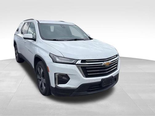 Summit White 2023 Chevrolet Traverse LT Leather