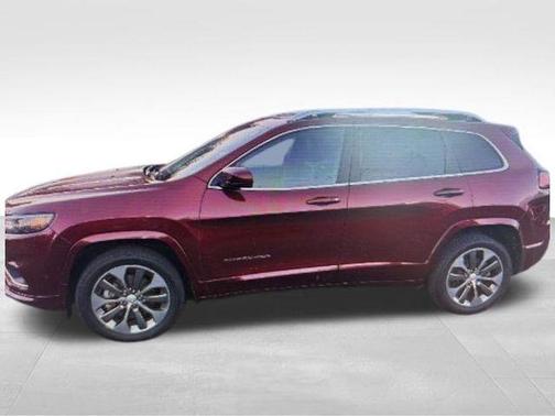 Velvet Red Pearlcoat 2019 Jeep Cherokee Overland