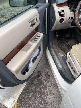 White Platinum Tri-Coat 2009 Ford Flex Limited