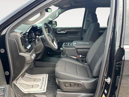2025 GMC Sierra 1500 SLE