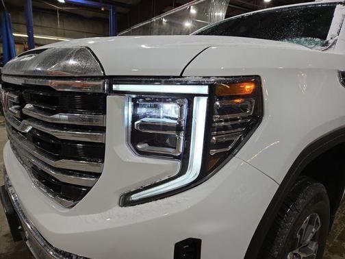 Summit White 2026 GMC Sierra 1500 SLT
