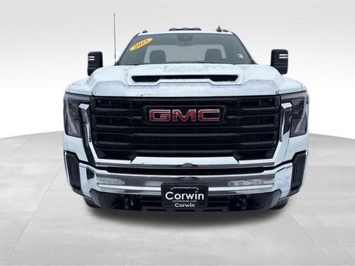 2025 GMC Sierra 3500 Pro
