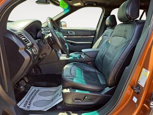 2017 Ford Explorer Platinum