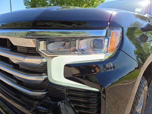 Black 2023 Chevrolet Silverado 1500 High Country