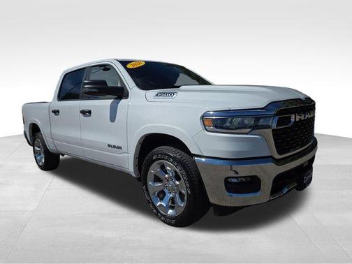 Bright White Clearcoat 2026 RAM 1500 Big Horn/Lone Star