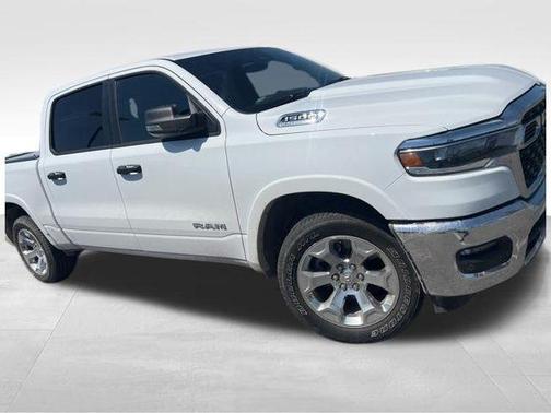 Bright White Clearcoat 2026 RAM 1500 Big Horn/Lone Star