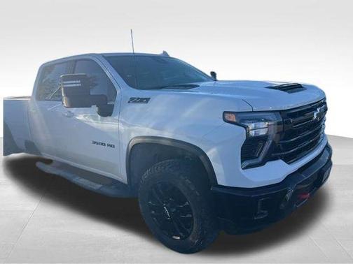 2025 Chevrolet Silverado 3500 LTZ
