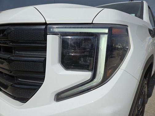 Summit White 2022 GMC Sierra 1500 Elevation