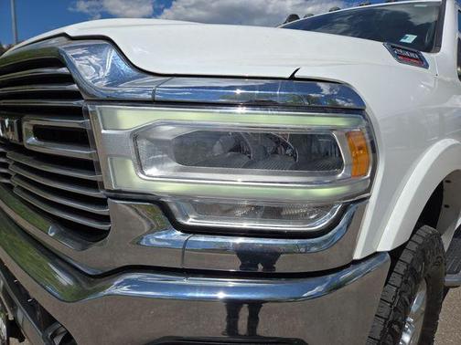 Bright White Clearcoat 2020 RAM 2500 Laramie