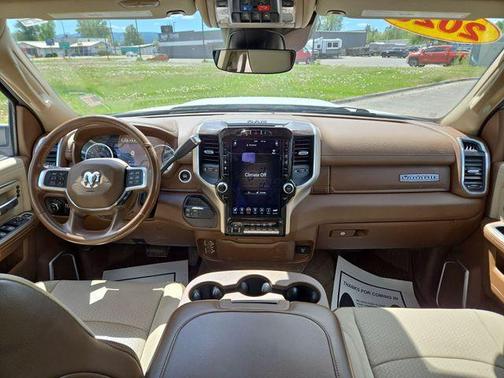 Bright White Clearcoat 2020 RAM 2500 Laramie