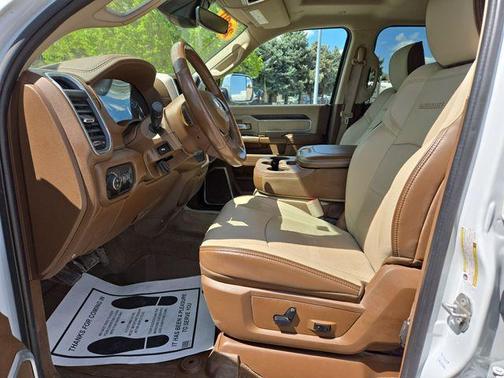 Bright White Clearcoat 2020 RAM 2500 Laramie