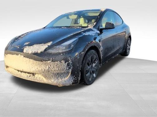 2025 Tesla Model Y Long Range