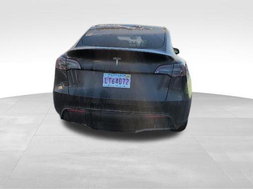 2025 Tesla Model Y Long Range