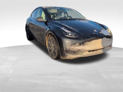 2025 Tesla Model Y Long Range