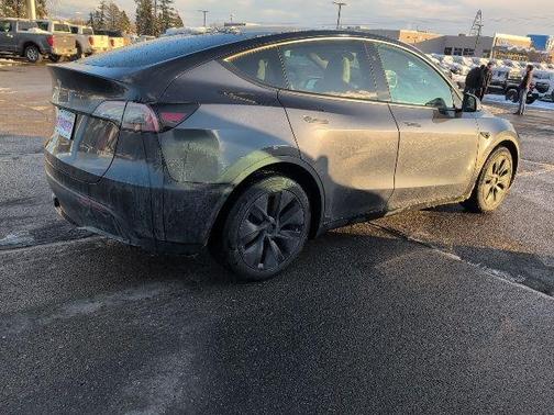 2025 Tesla Model Y Long Range