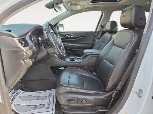 2020 GMC Acadia AT4