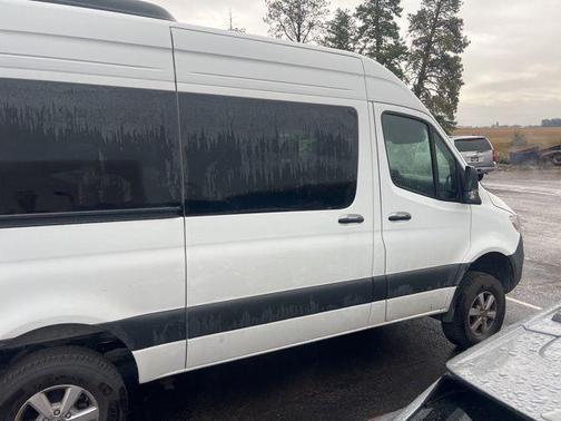 2024 Mercedes-Benz Sprinter 2500 144 WB Standard Roof Passenger