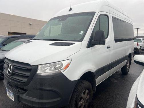 2024 Mercedes-Benz Sprinter 2500 144 WB Standard Roof Passenger