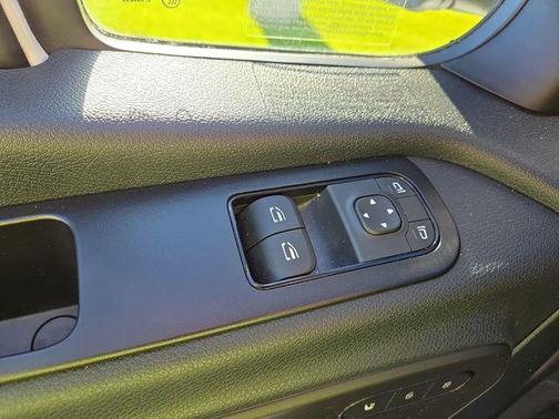 2024 Mercedes-Benz Sprinter 2500 144 WB Standard Roof Passenger