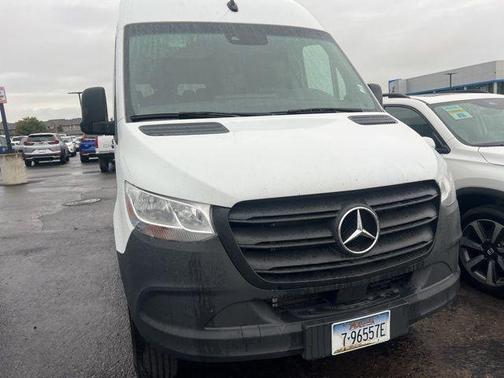 2024 Mercedes-Benz Sprinter 2500 144 WB Standard Roof Passenger