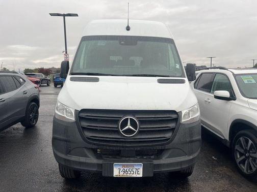 2024 Mercedes-Benz Sprinter 2500 144 WB Standard Roof Passenger