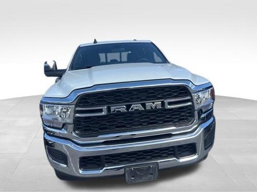 Bright White Clearcoat 2024 RAM 2500 Tradesman