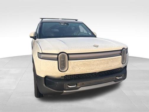 2025 Rivian R1S Adventure