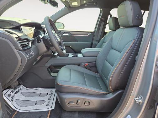 2025 GMC Acadia AT4