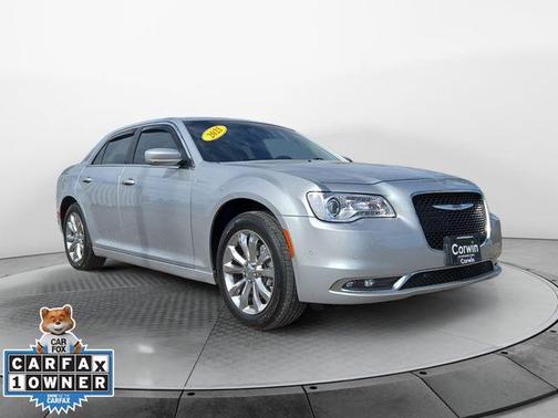 2021 Chrysler 300 Touring