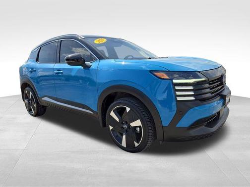 2t Ice Blk Roof 2025 Nissan Kicks SR