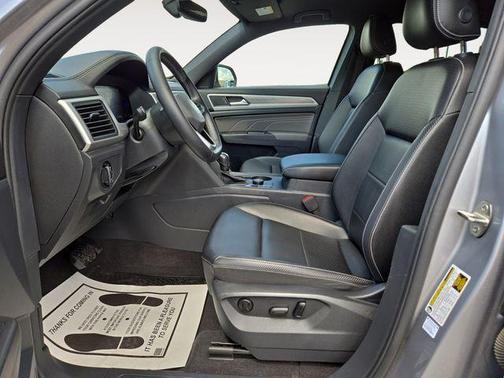 2022 Volkswagen Atlas Cross Sport 2.0T SE
