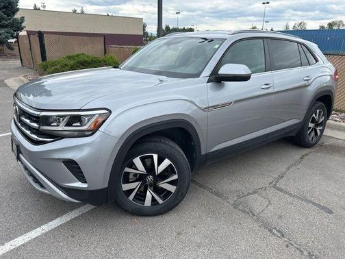 2022 Volkswagen Atlas Cross Sport 2.0T SE