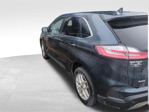 Blue Metallic 2022 Ford Edge SEL