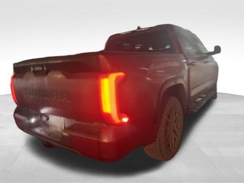 2023 Toyota Tundra Hybrid Platinum