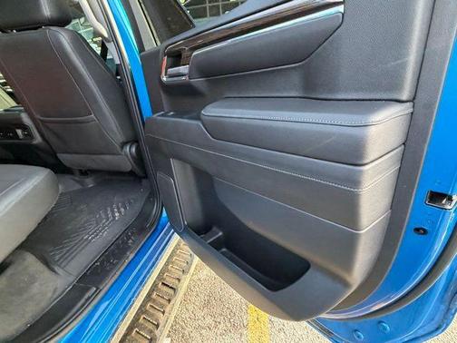 Glacier Blue Metallic 2022 Chevrolet Silverado 1500 RST