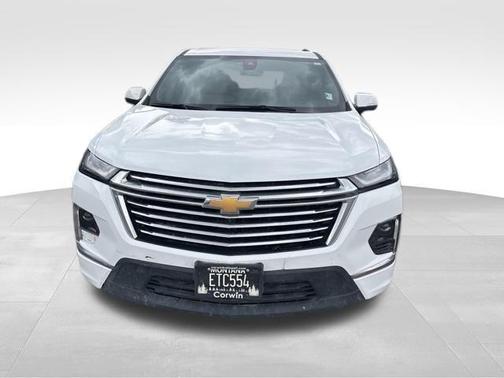 Summit White 2023 Chevrolet Traverse Premier