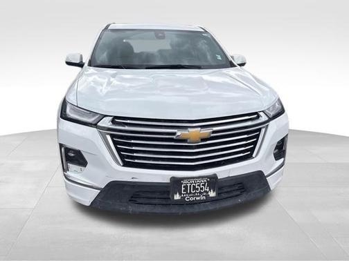 Summit White 2023 Chevrolet Traverse Premier