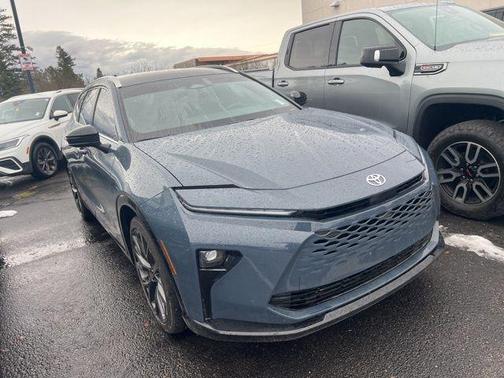 2025 Toyota Crown Signia LIMITED