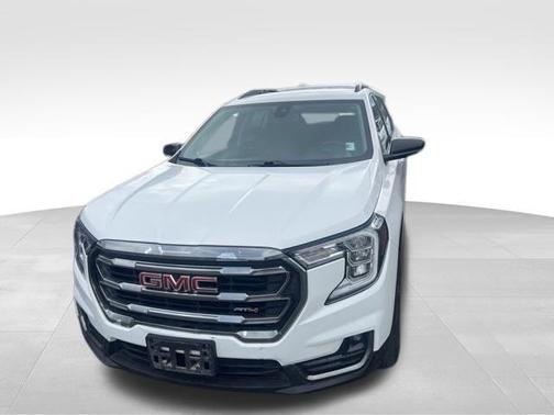 Summit White 2023 GMC Terrain AT4